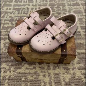 EUC Footmates Daniel leather Mary Janes!